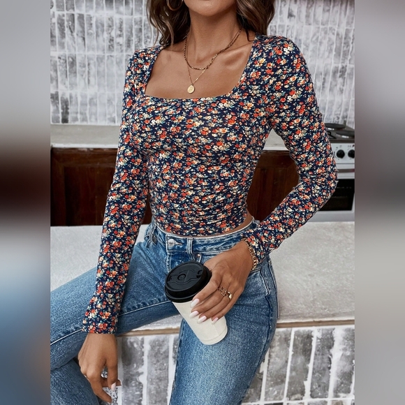 Tops - Ditsy Floral Top Floral Print Square Neck Crop Tee